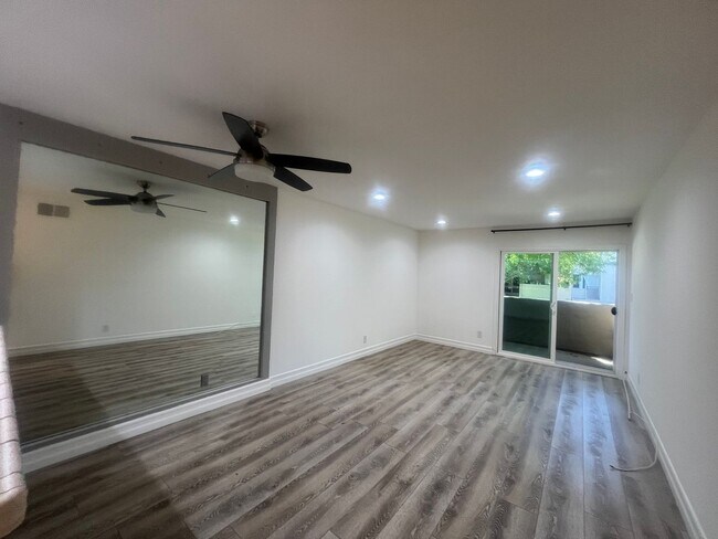 Building Photo - Lovely 1 Bedroom 1 Bath apartment in Anaheim!