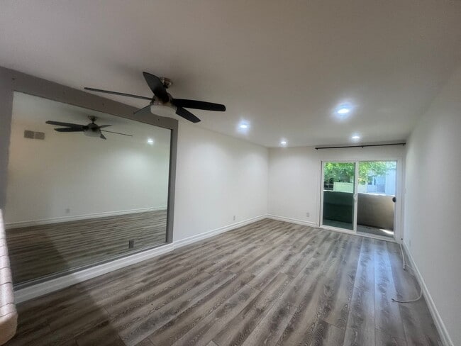 Foto del edificio - Lovely 1 Bedroom 1 Bath apartment in Anaheim!