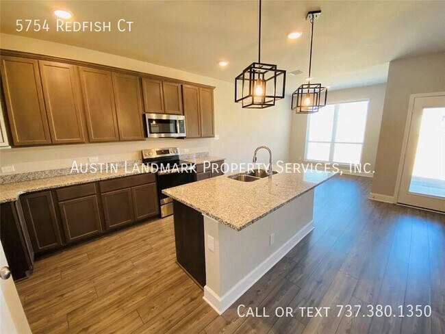 Foto del edificio - 5754 Redfish Ct