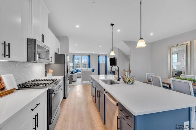 Foto del edificio - 908 Jenkins Ct