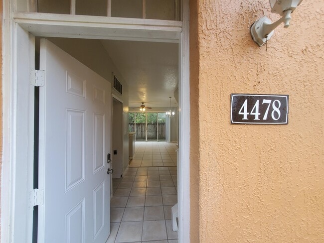 Photo - 2545 Old Vineland Rd Townhome