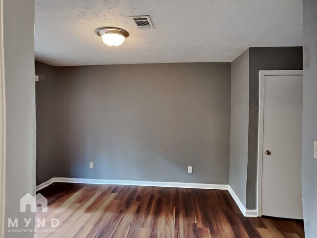 Foto del edificio - 2340 Beaver Ruin Rd