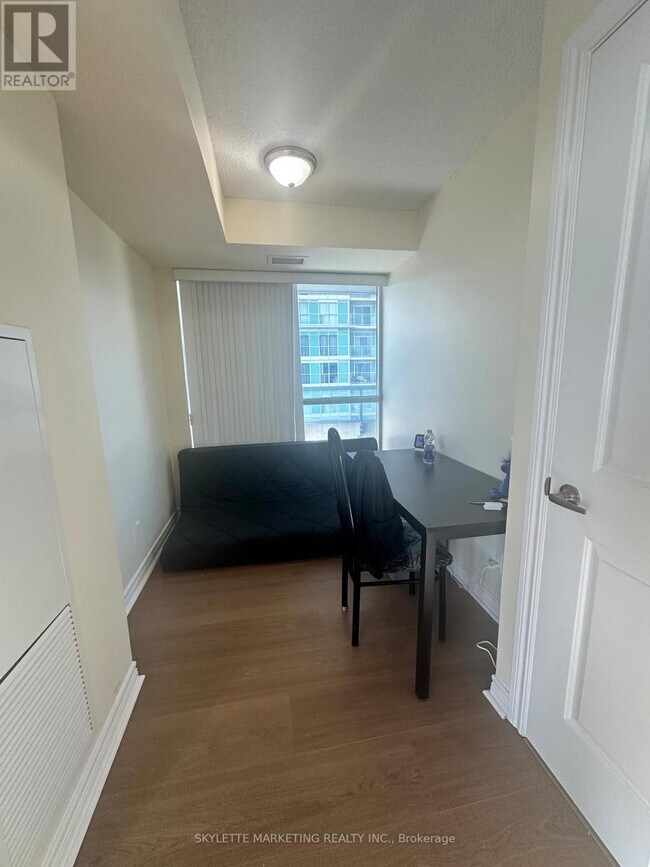 Building Photo - 50 Town Centre Court