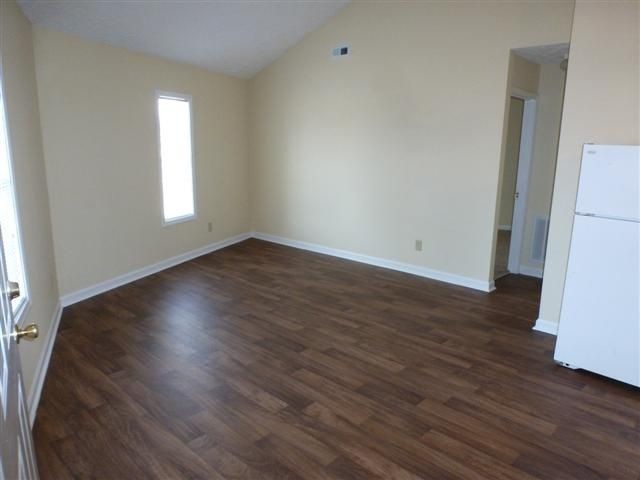 Building Photo - 380 Creekwood Ct