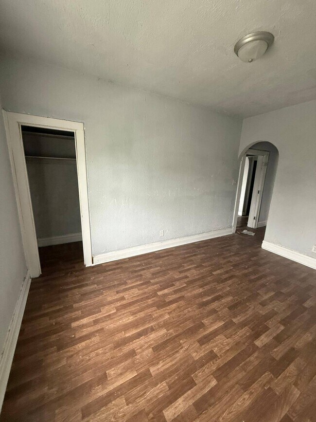 Foto del edificio - 3617 Massachusetts St