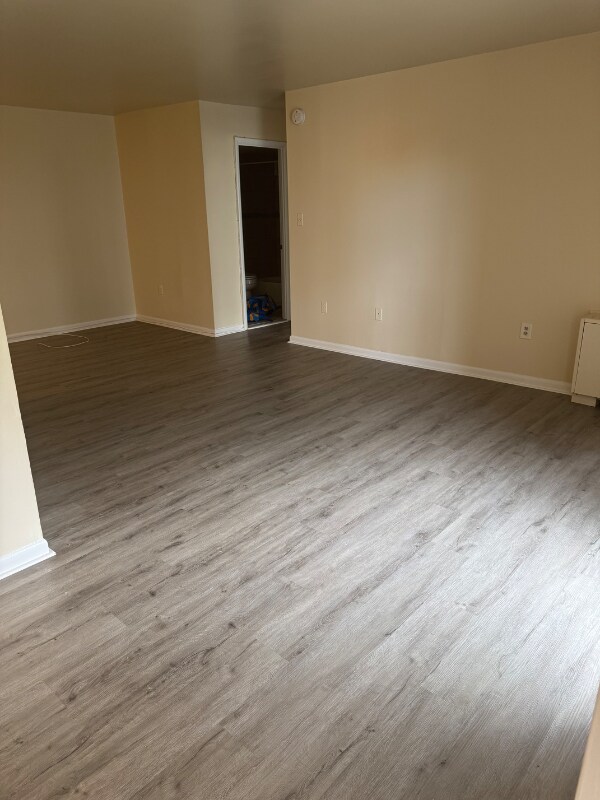 Foto del edificio - 8830 Piney Branch Rd