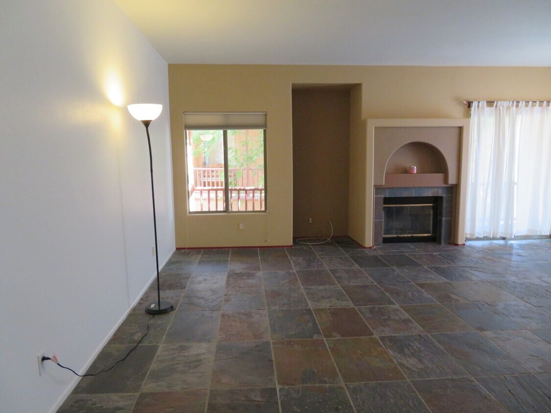 Living Room - view 1 - 750 Hardy Way
