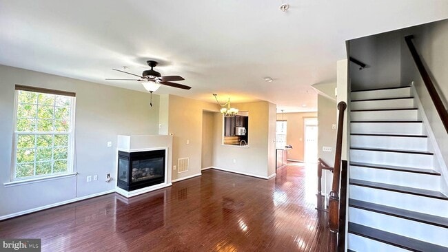 Building Photo - 1700 Fernwood Dr