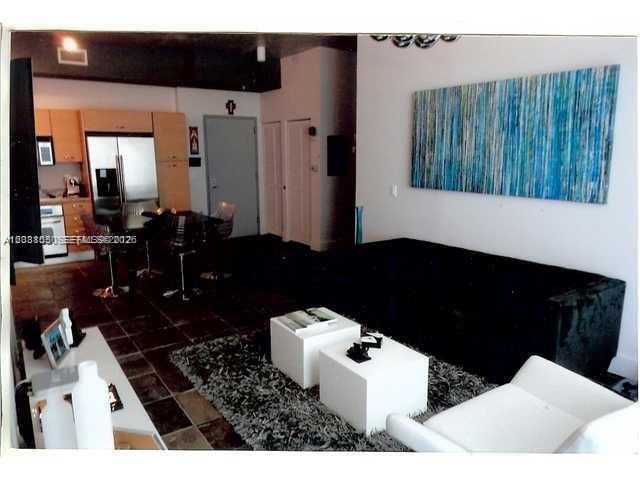 Foto del edificio - 2275 Biscayne Blvd