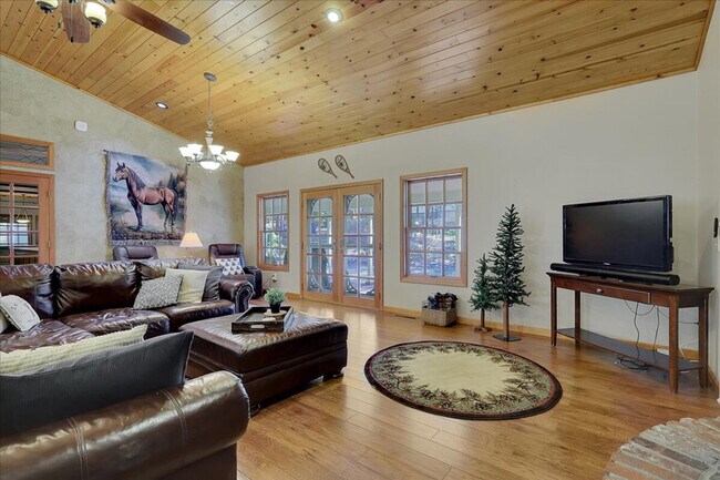 Foto del edificio - 21740 Homestead Rd