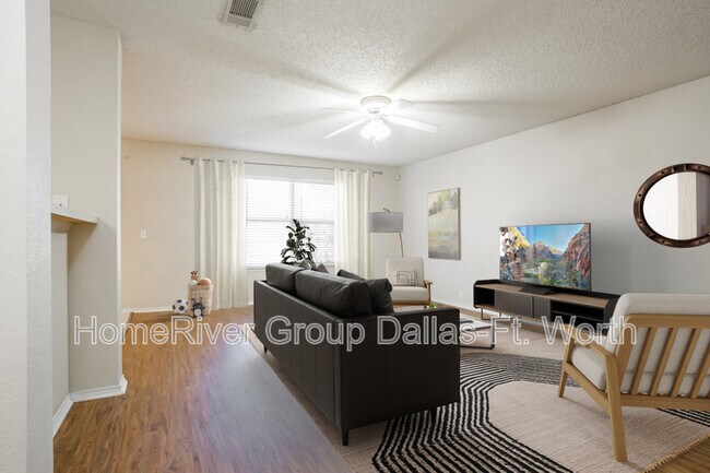 Foto del edificio - 1611 Waters Edge Dr