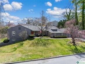 Building Photo - 2824 College Dr