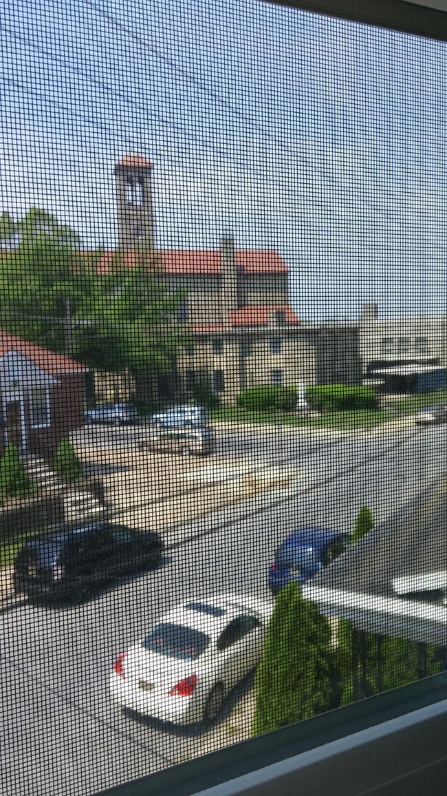 Foto del edificio - 1613 W 10th St