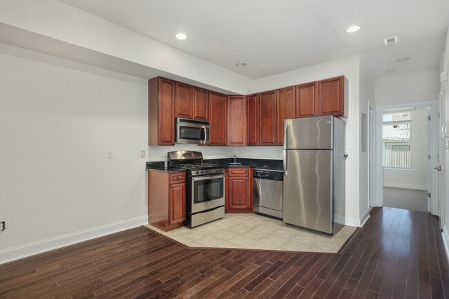 Building Photo - 1814 N 16th St