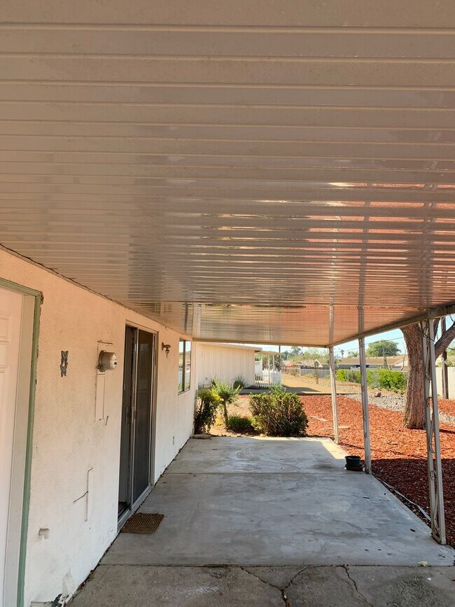 Building Photo - Adorable Patio Home in 55+ Community- COMI...