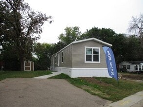 Building Photo - 12596 Gavotte Ave