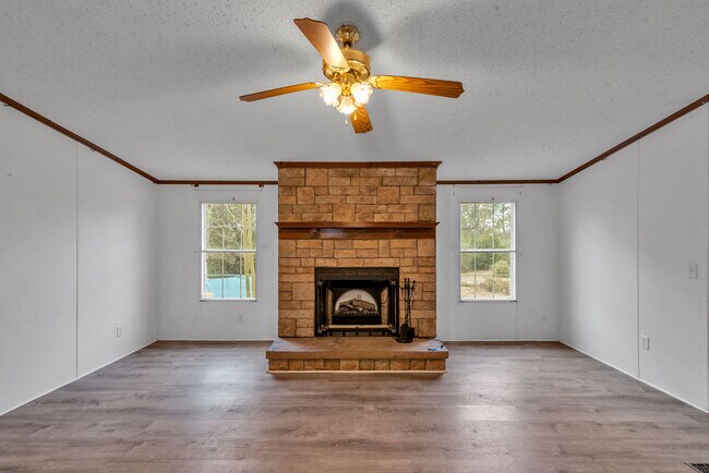 Building Photo - 119 Freshwater Dr