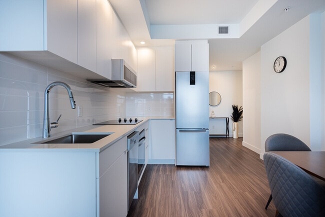 Building Photo - 1055-1055 Rue Lucien-L'Allier