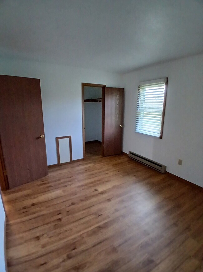 Foto del edificio - 1323 Spring Village Dr