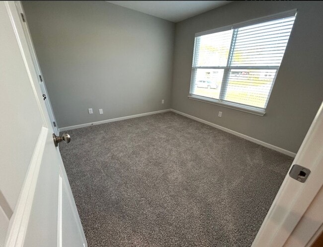 Building Photo - 651-653 Fall Meadow Lane