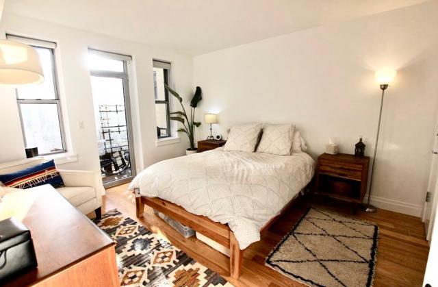 Foto del edificio - 2 bedroom in Brooklyn NY 11211