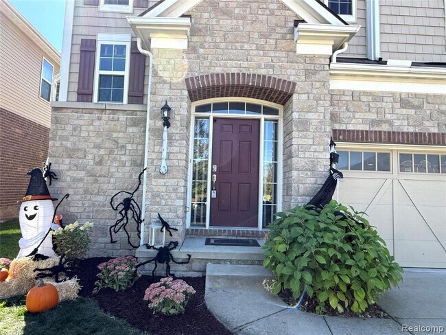 Foto del edificio - 49645 Hartwick Dr