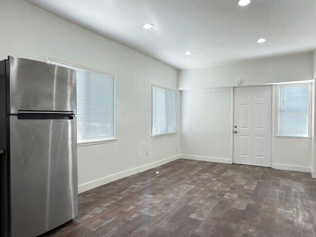 Foto del edificio - 531 N Virginia Ct