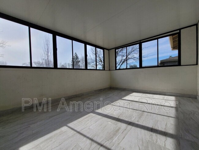 Foto del edificio - 3113 Occidental Dr