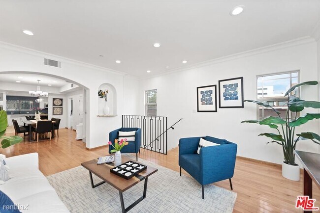Building Photo - 4 br, 4 bath House - 824 N McCadden Pl
