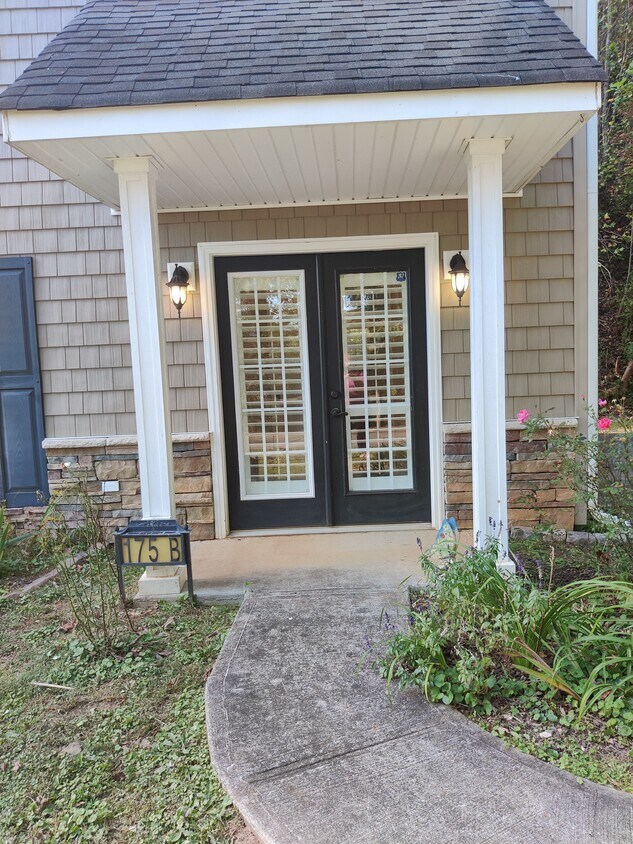 Foto principal - 175 Boardtown Rd
