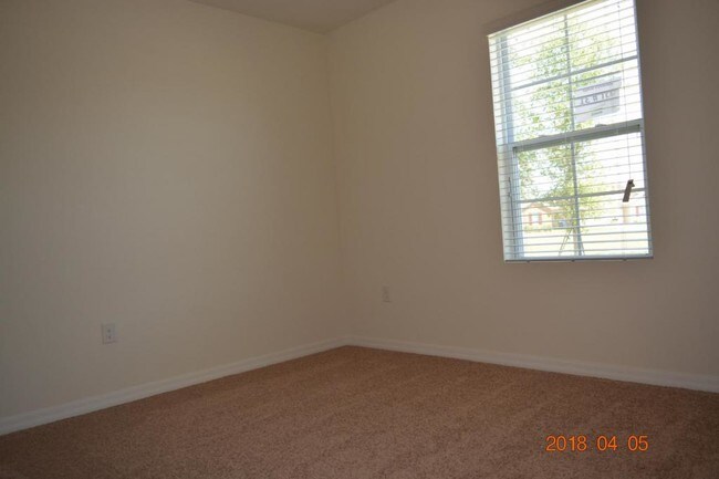 Building Photo - 4206 Roberta Dr