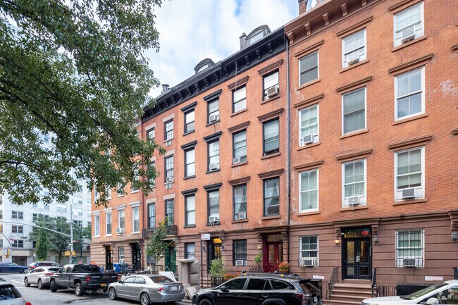 Foto del edificio - 406 W 22nd St