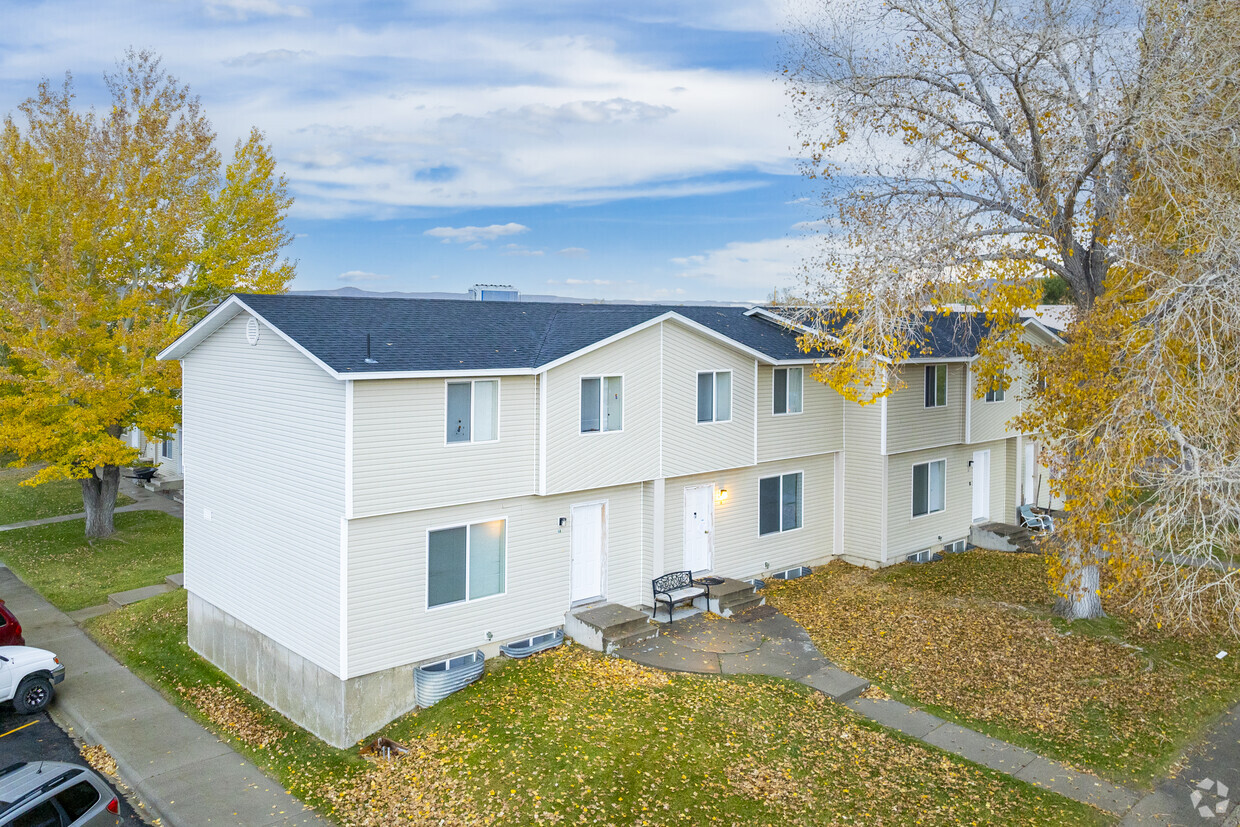 Primary Photo - Cumorah Townhomes