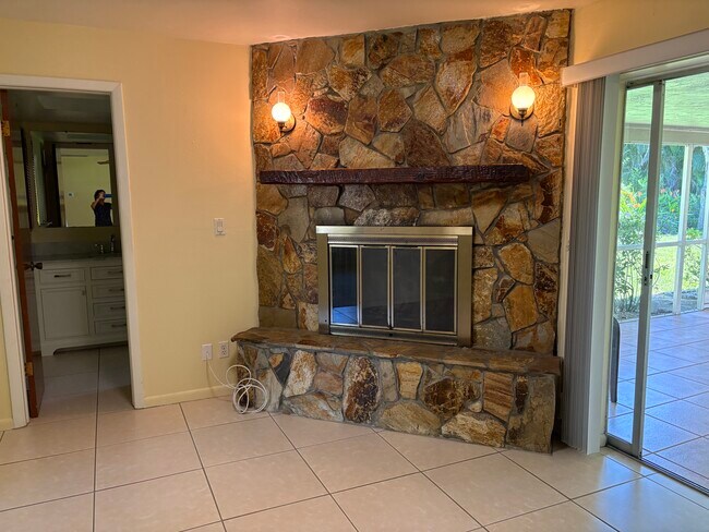 Fireplace - 1265 Kasamada Dr