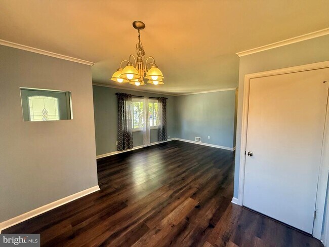 Foto del edificio - 6618 Dorset Dr