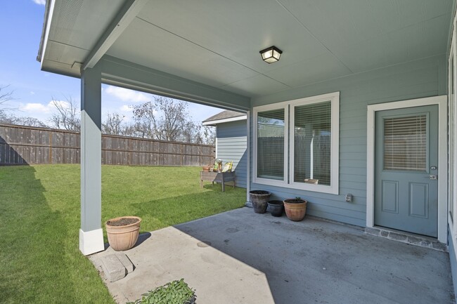 Building Photo - 33130 School Hl Rd