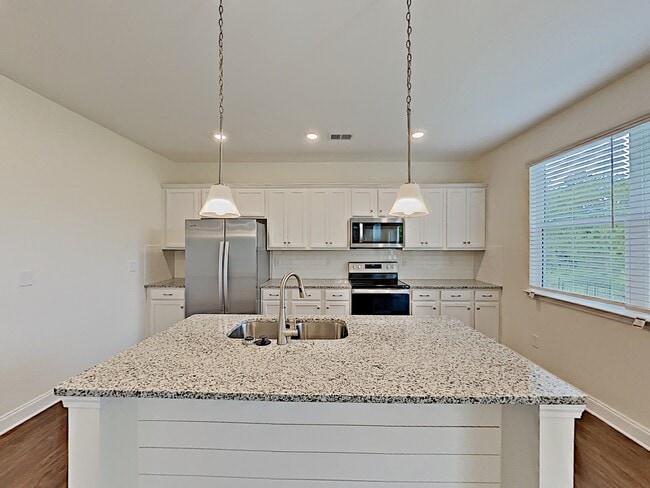 Building Photo - 8421 Northpoint Dr