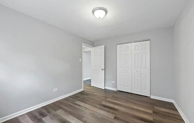 Foto del edificio - 7617 S Colfax Ave