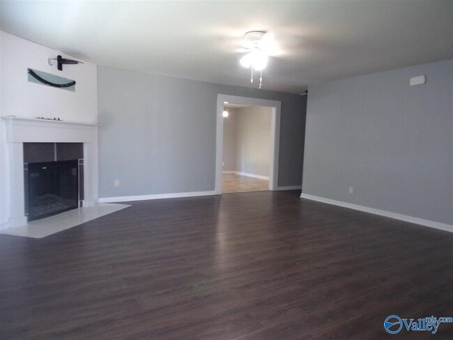Foto del edificio - 15347 Mill Valley Dr