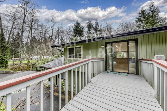 Foto del edificio - 9587 Silverdale Loop Rd NW