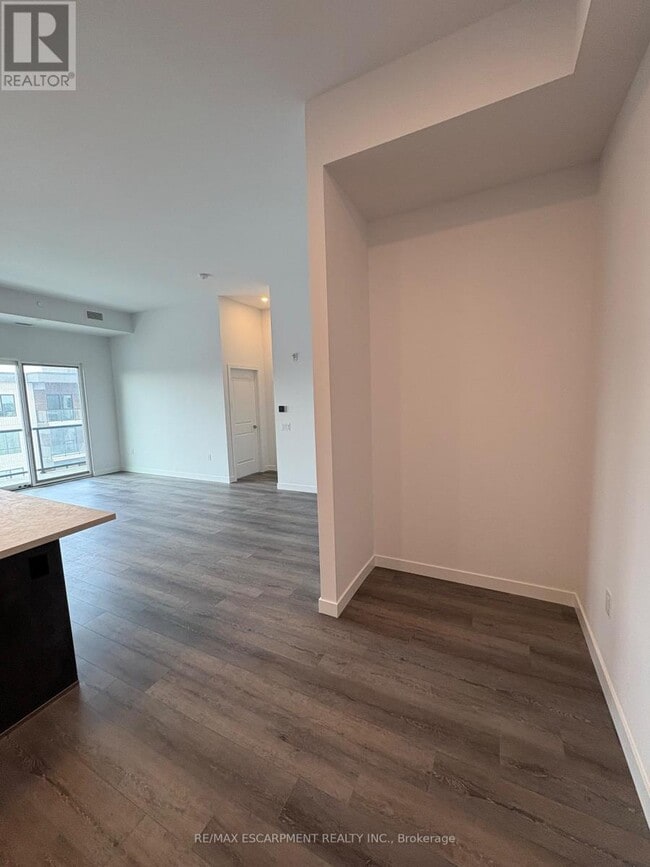 Building Photo - 7549-7549A Kalar Rd