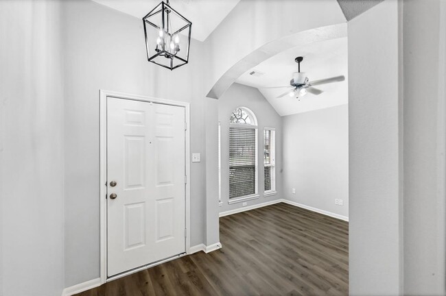 Foto del edificio - 2402 Sandy Fields Ln