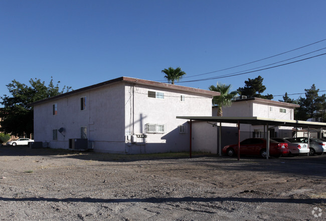 Building Photo - Casa de Oro