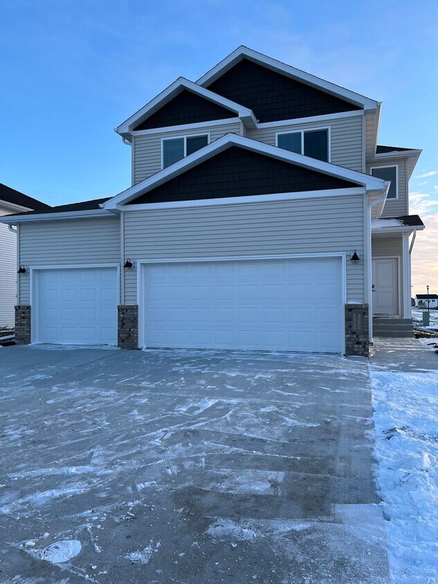 5555 Lori Ln W, West Fargo, ND 58078 House Rental in West Fargo, ND