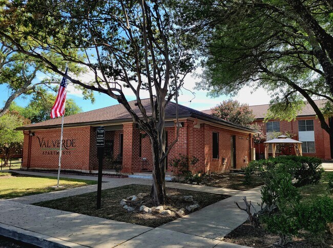 Foto del edificio - Val Verde Apartments