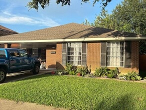 Building Photo - 2311 Neyrey Dr