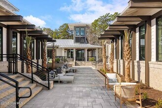 Building Photo - 4711 Azalea Landing Dr