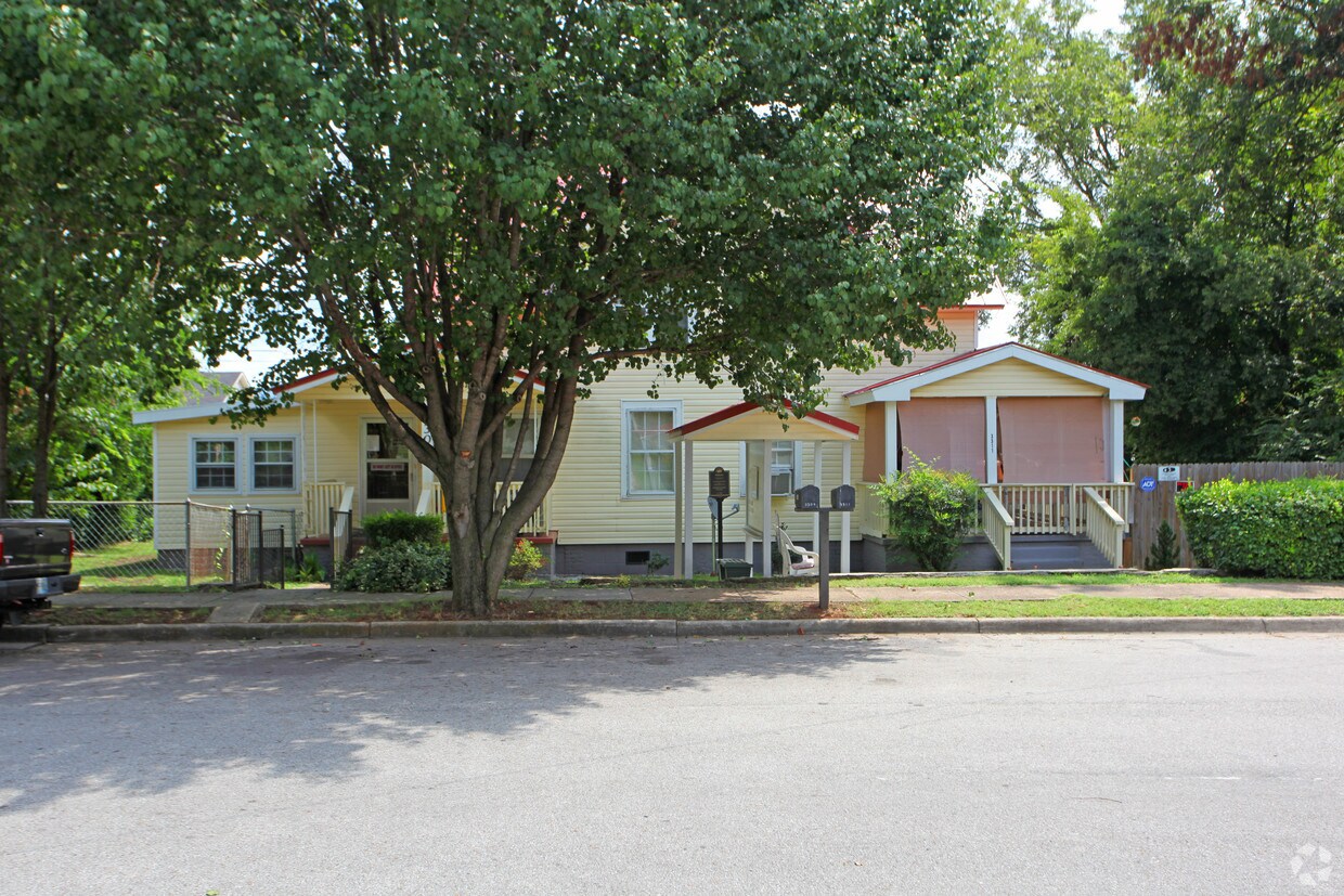 Foto del edificio - 3309 Alpine St SW