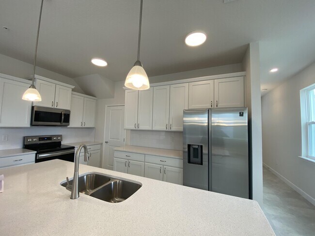 Foto del edificio - 9005 Via Di Canti Dr