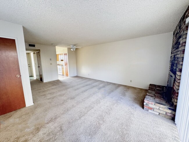 Foto del edificio - For Lease Near UNR - 2 Bed, 1.5 Bath with ...